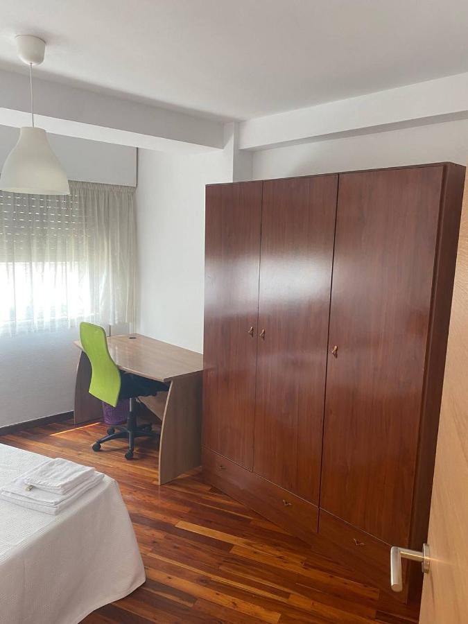 Appartamento Piso En El Ensanche San Giacomo di Compostella Esterno foto